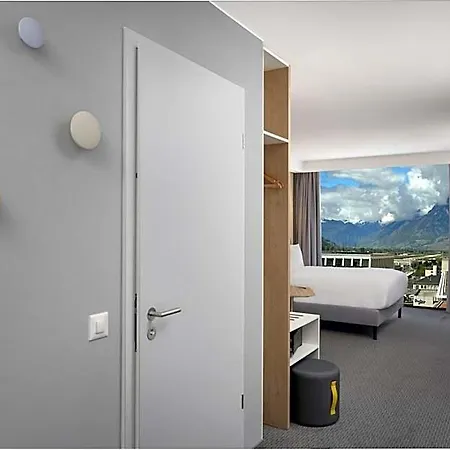 Hotel Express And By Ihg Sion