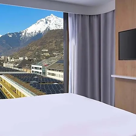 Hotel Express And By Ihg Sion