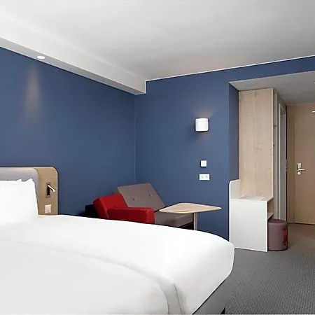 Hotel Express And By Ihg Sion