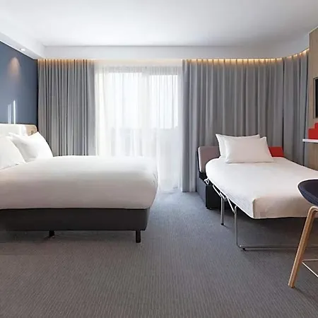 Express And By Ihg Hotel