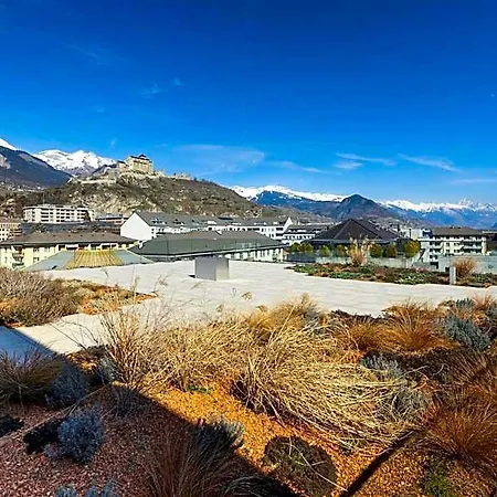 Express And By Ihg Sion