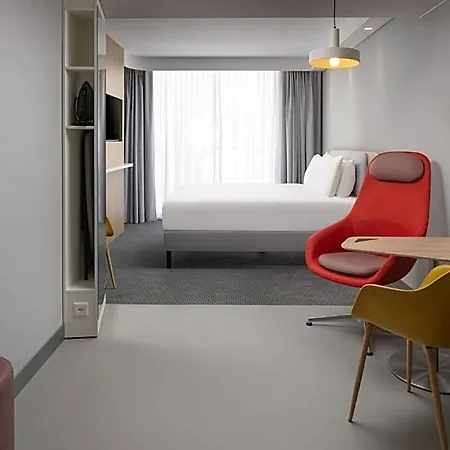 Express And By Ihg Hotel 2*